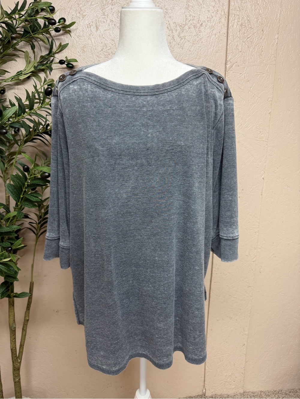 Jane and Delancey Washed Gray Button-Shoulder Long Sleeve Top